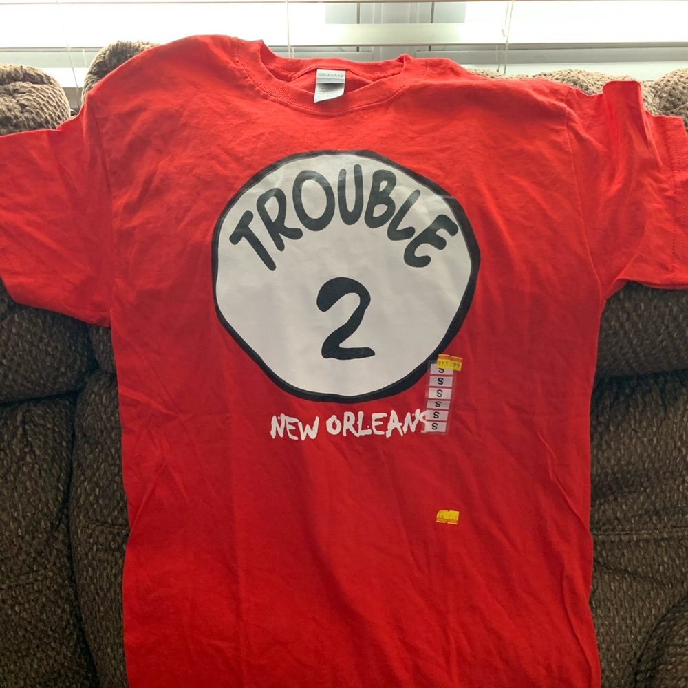 NWT SHORT SLEEVE TROUBLE 2 t-shirt, sml